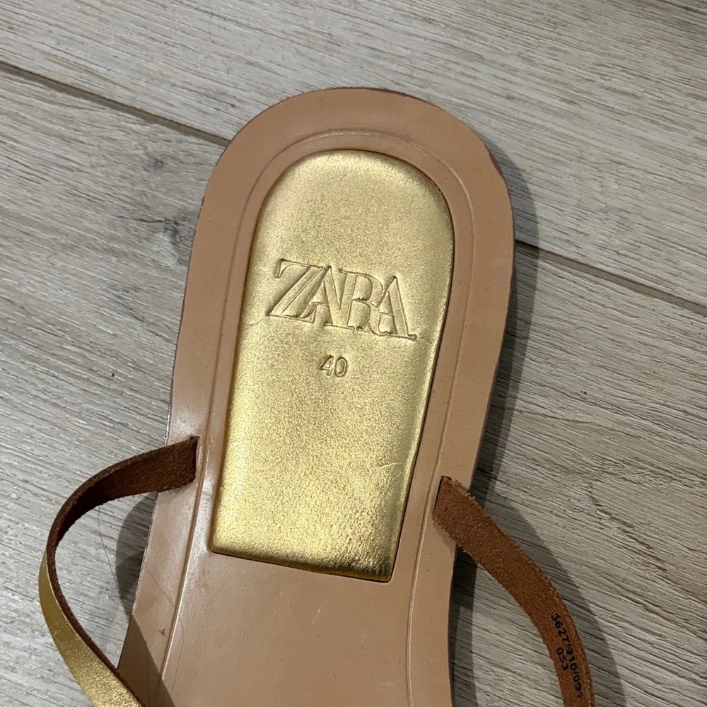Zara Gold Leather Strappy Sandals - Picture 2 of 3